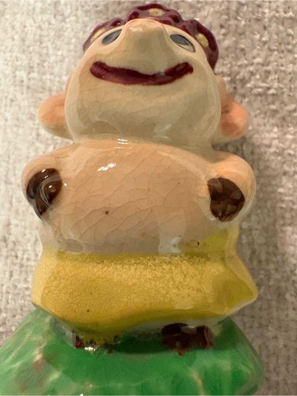 Set of Made in Japan Ceramic small pigs decor. - Picture 9 of 11